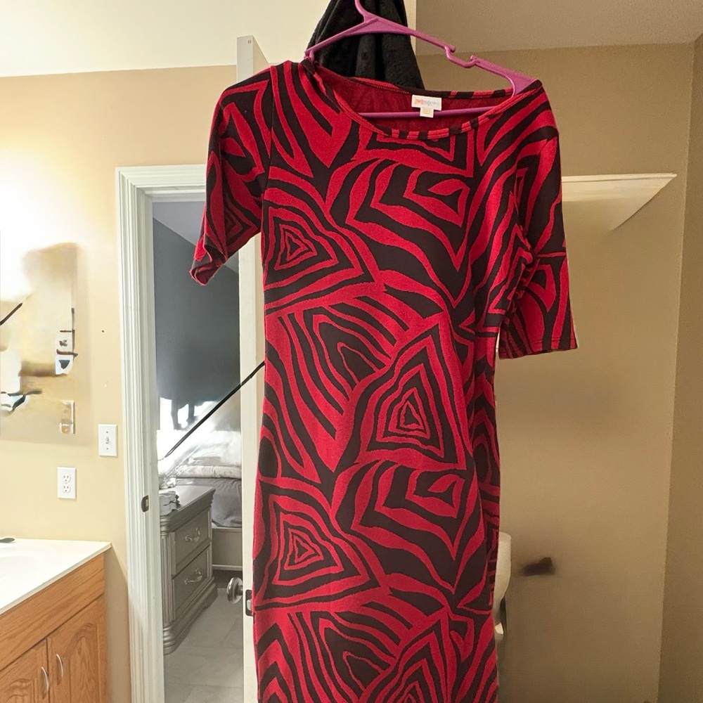 Lularoe red and black dress.